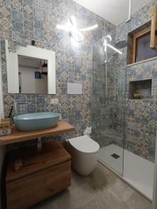 Koupelna v ubytování A Casuzza + 48 fotografií