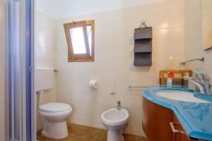 Ένα μπάνιο στο Mamba House 1