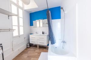 Koupelna v ubytování La Villa Barillerie - 24 pers - 1870 - Centre Ville