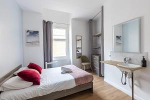 Postel nebo postele na pokoji v ubytování La Villa Barillerie - 24 pers - 1870 - Centre Ville