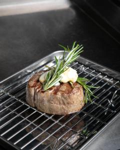 Jídlo v hotelu nebo okolí