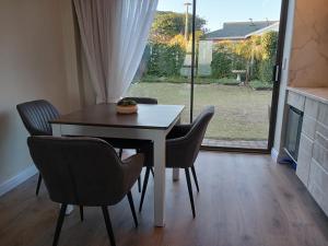 그루트 브락 리비에르에 위치한 Kaaimans Crest Ocean-View Studio에서 갤러리에 업로드한 사진