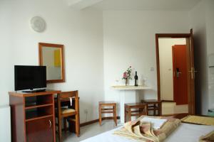 Gallery image of Hotel Danica in Petrovac na Moru