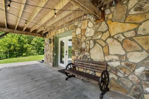 Φωτογραφία από το άλμπουμ του Smoky Everest chalet σε Hartford