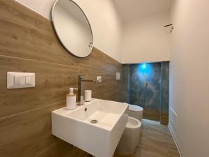 Gallery image of Isid'Oro Rooms - 100m from the sea in Sant'Isidoro +63 photos