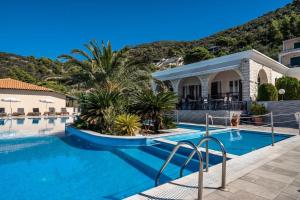 Πισίνα στο ή κοντά στο Sunset Premium Studio 13