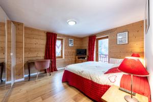 Ένα ή περισσότερα κρεβάτια σε δωμάτιο στο La source