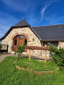 Κήπος έξω από το Gite Le Ginestou