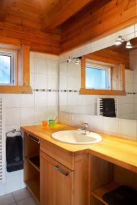 Kuchyň nebo kuchyňský kout v ubytování Blockhaus Ferien - Ferienwohnung Askjell + 6 fotografií