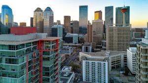 Nespecifikovaný výhled na destinaci Calgary nebo výhled na město při pohledu z apartmánu + 77 fotografií