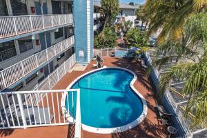 an overhead view of a swimming pool on a building at Ocean Reef Hotel in Fort Lauderdale