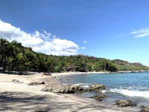 Imagen de la galería de Casa Almendros, a quiet, rustic house surrounded by nature, en Cabuya