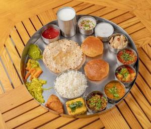 Φαγητό σε αυτό το ξενοδοχείο ή κάπου εκεί κοντά