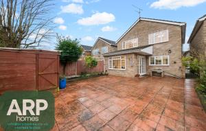 Budova, kde se prázdninový dům nachází