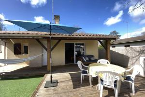 Bygningen som feriehuset ligger i + 17 billeder