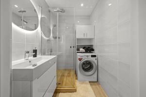 Billede fra billedgalleriet på Stylish New Apartment with Parking Place i Bratislava