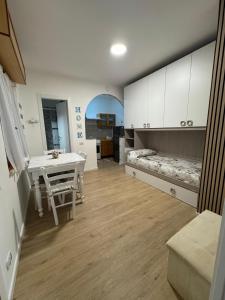 Η κουζίνα ή μικρή κουζίνα στο La Casetta di Elena