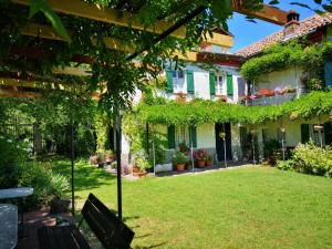 Κήπος έξω από το Cascina Risotto