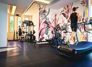 Fitness centrum a/nebo fitness zařízení v ubytování Hotel Bellevue