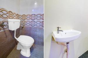 Ένα μπάνιο στο Hotel O AHIS GRAND