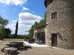 Budova, kde se prázdninový dům nachází