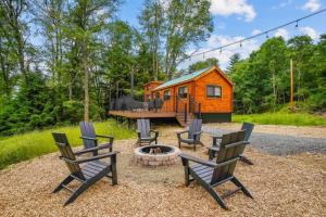 Zahrada ubytování Hidden Creek Hideaway, Hot Tub