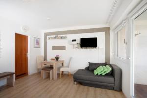 TV a/nebo společenská místnost v ubytování Paulas Ferienwohnung