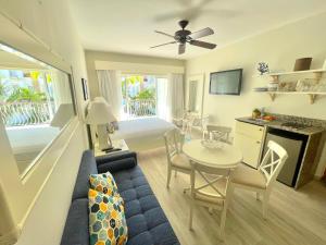 Posezení v ubytování Palmera 214 Cadaques Caribe Resort & Villas