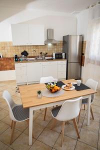 Η κουζίνα ή μικρή κουζίνα στο San Nicola House