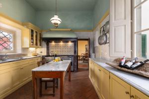 Kuchyň nebo kuchyňský kout v ubytování Villa Milani - Tenuta la Gigliola