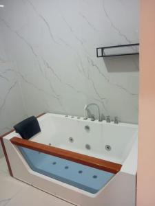 Afbeelding uit fotogalerij van Viva Hôtel Ouaga 2000 in Ouagadougou