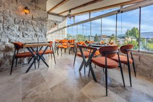 Restaurace v ubytování Tuna Guest House + 53 fotografií