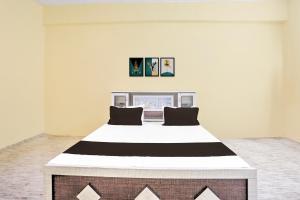 Fotografie z fotogalerie ubytování Hotel O GRAND INN v destinaci Jhinjhak