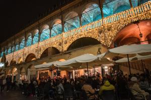 Επισκέπτες που μένουν στο Tolle Easy Smart Stay