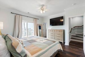 Postel nebo postele na pokoji v ubytování Blue Heaven Love & Peace 2083