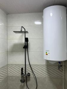 Koupelna v ubytování guesthouse twins in svaneti