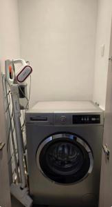 Φωτογραφία από το άλμπουμ του F1 - Lily Studio Waters Edge Yas Island Theme Parks, Canal and Pool View στο Άμπου Ντάμπι +13 φωτογραφίες