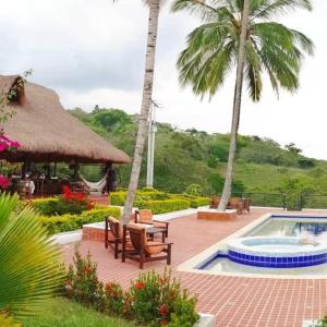 Πισίνα στο ή κοντά στο Parque del Mango Tipis