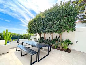 Φωτογραφία από το άλμπουμ του Transparent Sea σε St Paul's Bay