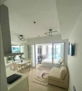 Χώρος καθιστικού στο Azure Bahamas +4 φωτογραφίες