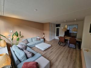 Posezení v ubytování Kintsugi + 21 fotografií