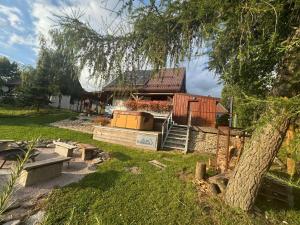 Zahrada ubytování Čistá v Krkonoších - Chata Belmonda