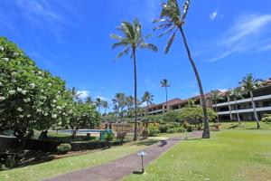 Vườn quanh F 101 Kaanapali Royal Resort Ground Floor Upgraded Condo