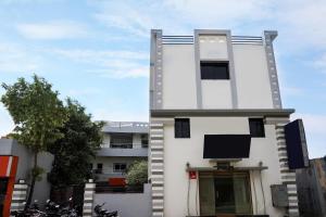 Gallery image of Collection O Abu Road Railway Junction Formerly Hotel Durga in Mount Ābu +19 photos