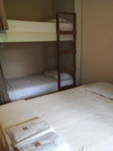 Imagem da galeria de Pousada Reserva do Tombo Lounge Hostel no Guarujá