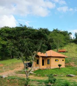 Budova, v ktorej sa chata v prírode nachádza + 14 fotografií