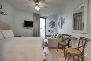 Μια τηλεόραση ή/και κέντρο ψυχαγωγίας στο Vitamin Sea Studio