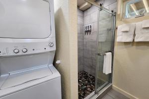 Φωτογραφία από το άλμπουμ του Oregon Coast Container Home, Dog Friendly! The Beach Box σε Waldport