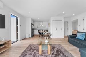 Istumisnurk majutusasutuses Wharewaka Vista - Taupo Holiday Home +8 fotot