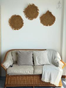 Ruang duduk di Acogedor Estudio con acceso directo a la playa +18 gambar